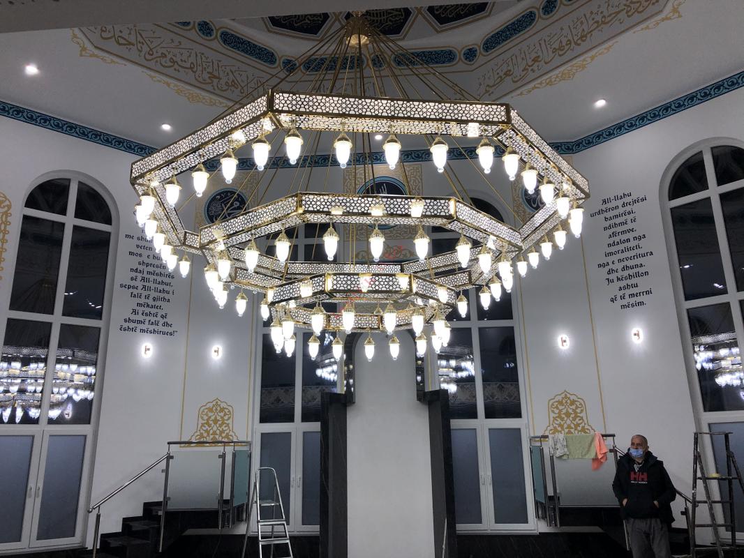 200 lük 8’gen yıldız model led’li cami avizesi