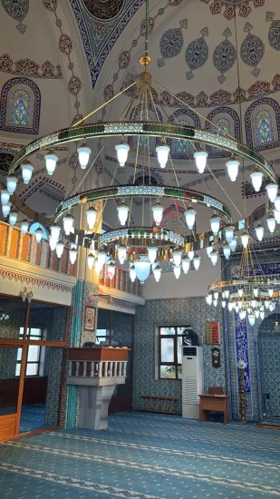 Yeşil yazılı 3 metre 3 halka cami avizesi