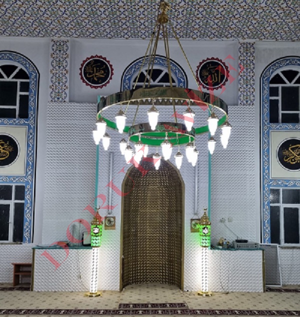 1.5%20meters%2022%20bulb%20mosque%20chandelier%20with%20green%20writing